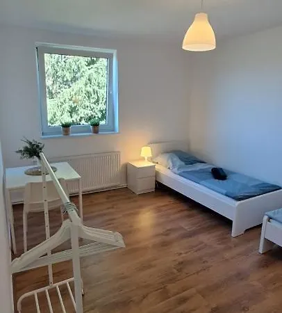 Zentrale Und Ruhige Ferienwohnung Apartmán *