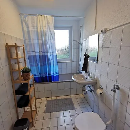 Zentrale Und Ruhige Ferienwohnung